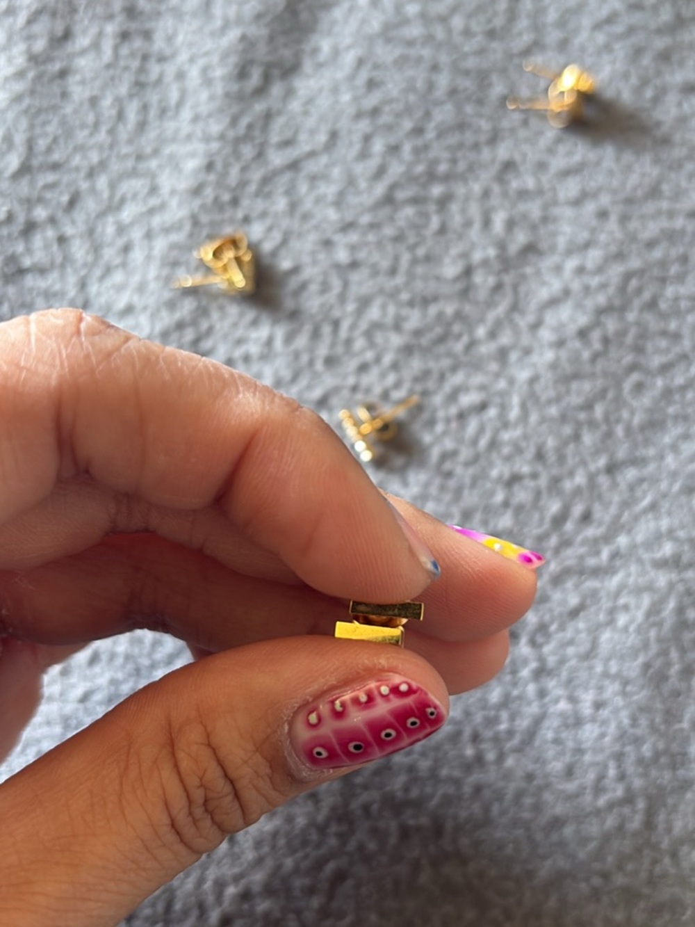 Rectangular shaped studs - Picture 2 of 2